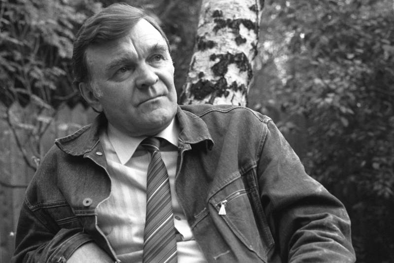 Yuri Bondarev. En memoria del gran hombre y escritor ruso.