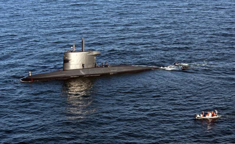 Submarine of the Royal Netherlands Navy interrupted duty due to the outbreak of the coronavirus in Board