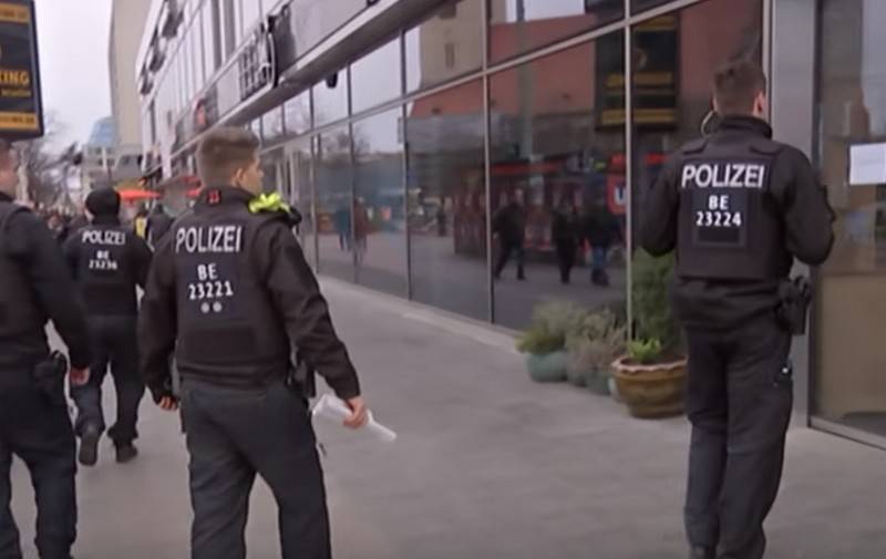 US left Berlin police without personal protective equipment