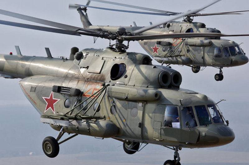 Una coppia di nuovi elicotteri Mi-8AMTSh entrò in servizio con il reggimento aeronautico del distretto militare meridionale