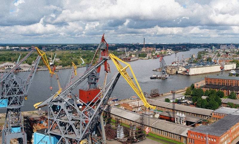 Балтичко бродоградилиште „Јантар” наставило је са радом