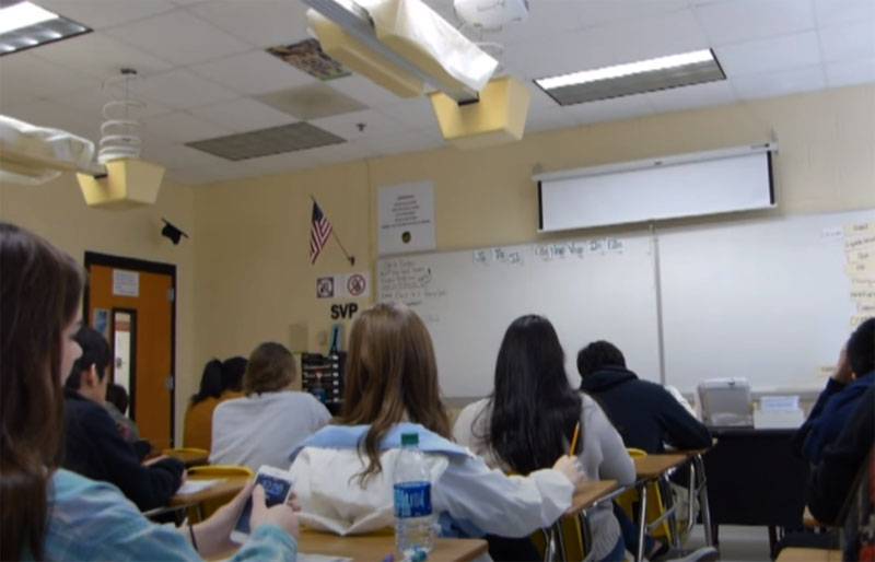 Extraña situación con los "atascados" en los estudiantes de secundaria rusos de EE. UU.