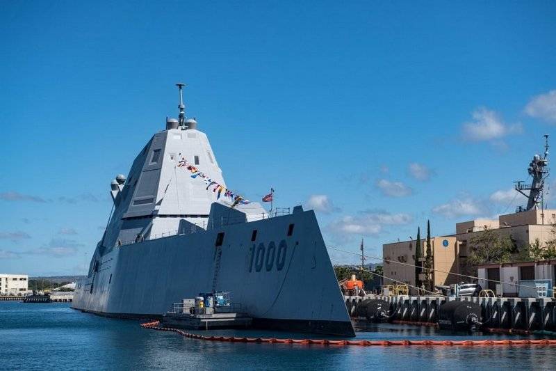 O destruidor principal Zumwalt se juntou oficialmente à Marinha dos EUA