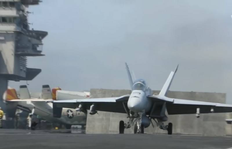 ВМС США получили последний истребитель F/A-18 Super Hornet Block 2