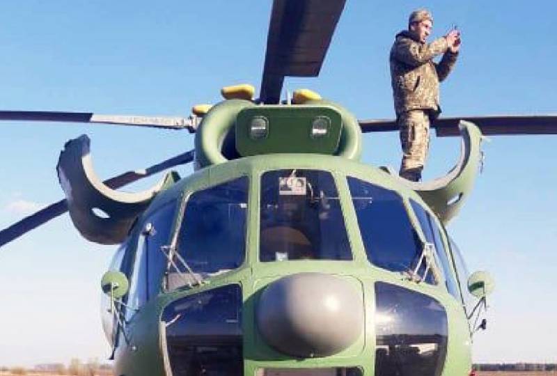 Названа причина вынужденной посадки вертолёта ВВС Украины в поле под Киевом