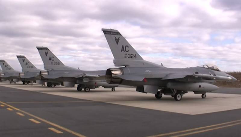 Más de 600 cazas F-16 de la Fuerza Aérea de EE. UU. Actualizarán el software