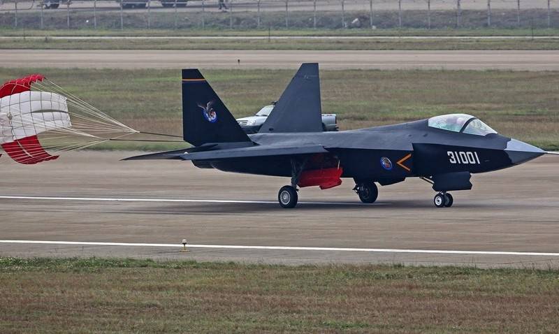 Chinese fifth generation fighter FC-31 may be adopted by the PLA