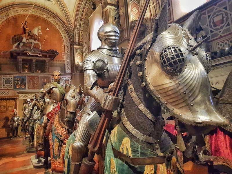 Stibbert Múzeum Firenzében: lovagok karnyújtásnyira