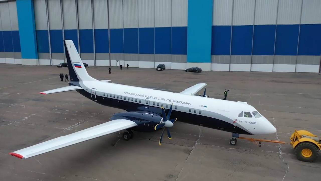 Ил-114 300 пассажирский самолёт