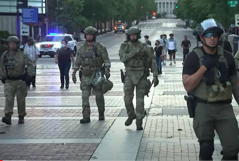 Un professeur américain d'origine russe réfléchit aux protestations et aux émeutes aux États-Unis