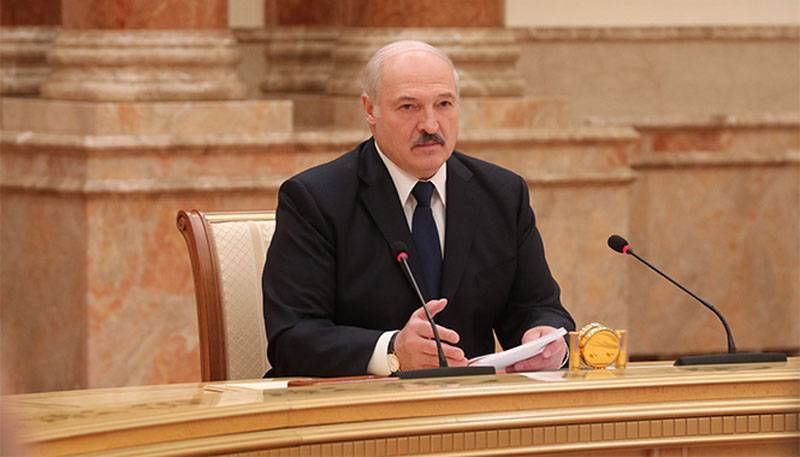 Lukashenko estabeleceu uma meta para reduzir a dependência da Federação Russa