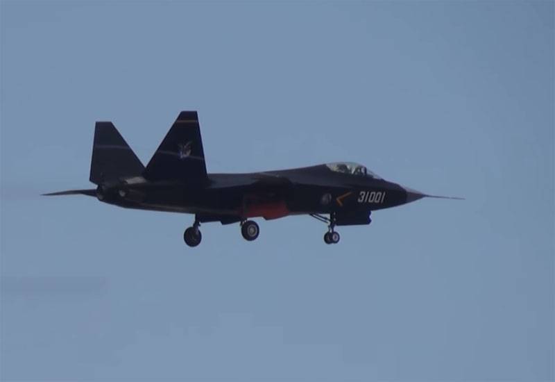 Why is the fighter of the 5th generation J-31 is still not put into service: in China, looking for a reason