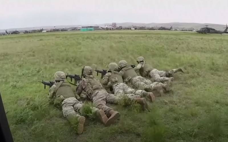Kamentrian Pertahanan Georgia ngumumake peralatan maneh Pasukan Pertahanan Diri kanthi senapan serbu M-4