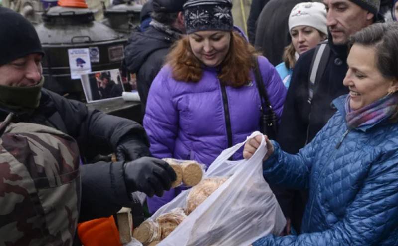 Nuland suggère de «pousser» Poutine de l'intérieur du pays