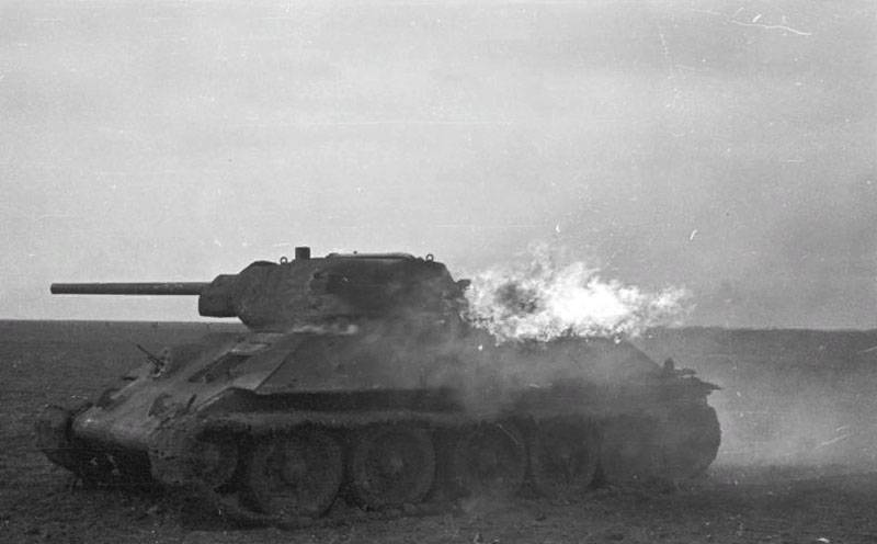 Der Panzermann sagte, wie man aus einem brennenden Panzer herauskommt