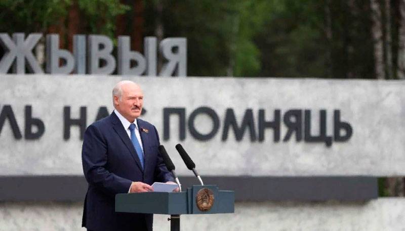 "Doce Khatyn": Lukashenko abrió un monumento en el sitio de la aldea de Ola quemada por los nazis