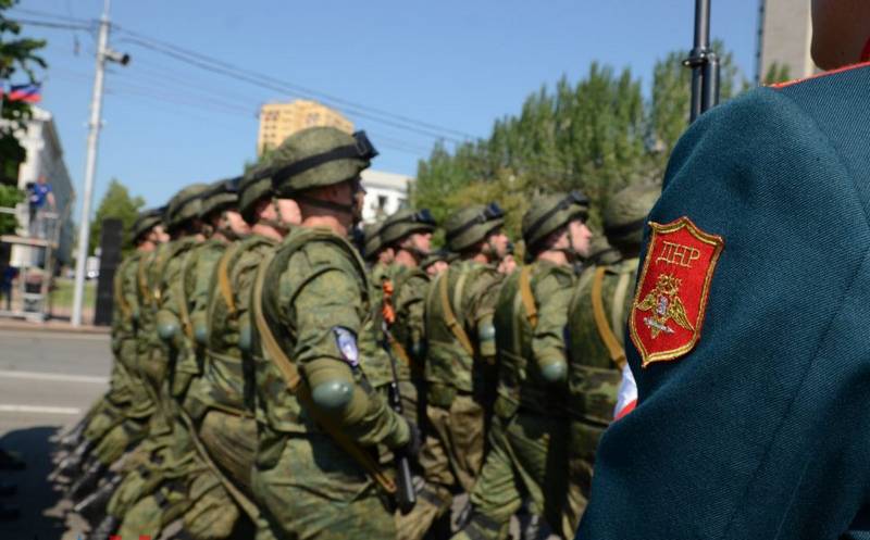 Los desfiles militares en honor del 75 aniversario de la Gran Victoria terminaron en Donetsk y Lugansk