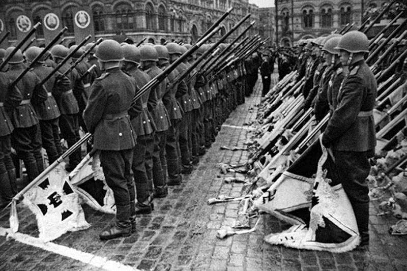 Im 101. Lebensjahr starb der Teilnehmer der 1. Siegesparade Alexey Voloshin