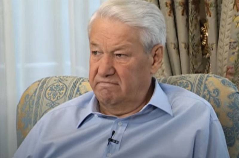 Pers Amerika nyritakake kepiye Yeltsin njaluk Clinton mbantu menang pemilihan