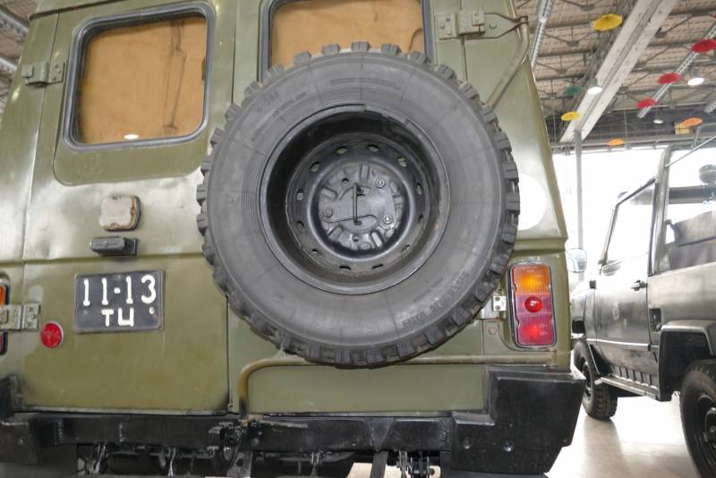 Nouveau Collecteur D'admission De La Voiture Russe D'uaz Isolé Sur