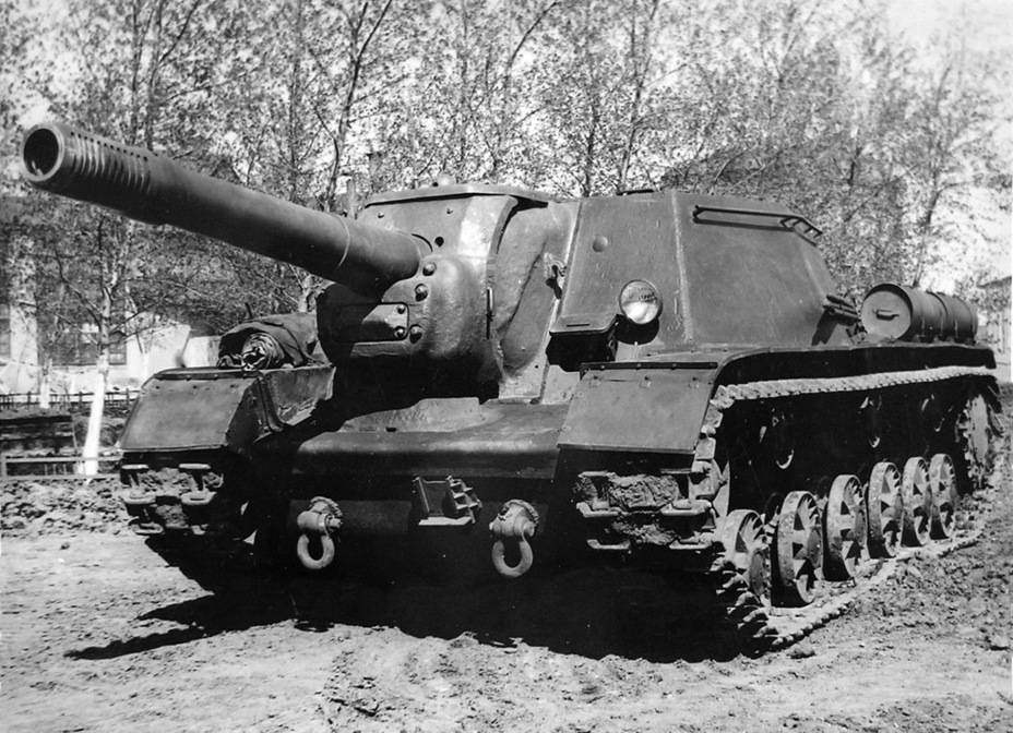 Противотанковые возможности советских самоходных артиллерийских установок СУ -152 и ИСУ-152