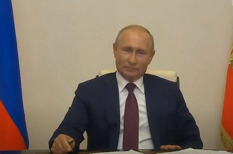 Темпомирана бомба: Путин говорио о амандманима на Устав