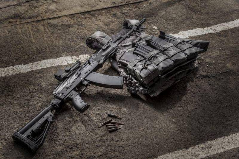 Le parti du "kit carrosserie" Kalachnikov AK-74M modernisé est entré dans le ZVO