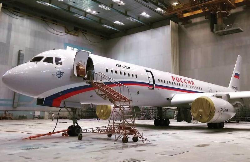 Un secondo aereo Tu-214PU fu costruito a Kazan per il Rossiya SLO