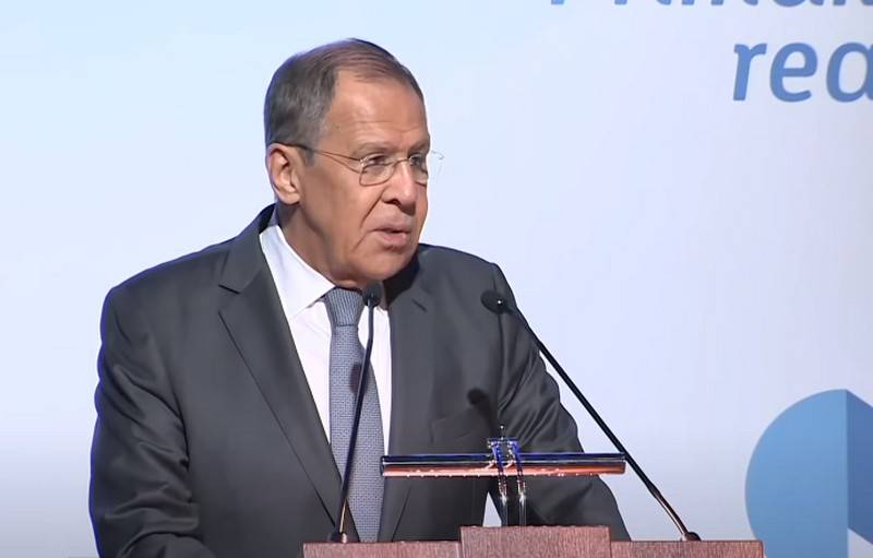 "Ödet för START-3 är en självklarhet": Lavrov meddelade USA:s vägran att förnya fördraget