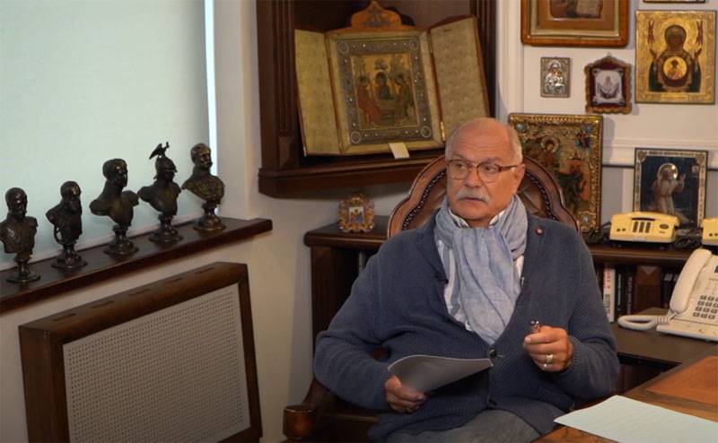 Det nya numret av "Besogon": korrespondensen "kampen" mellan Mikhalkov och Gref har hittat en fortsättning