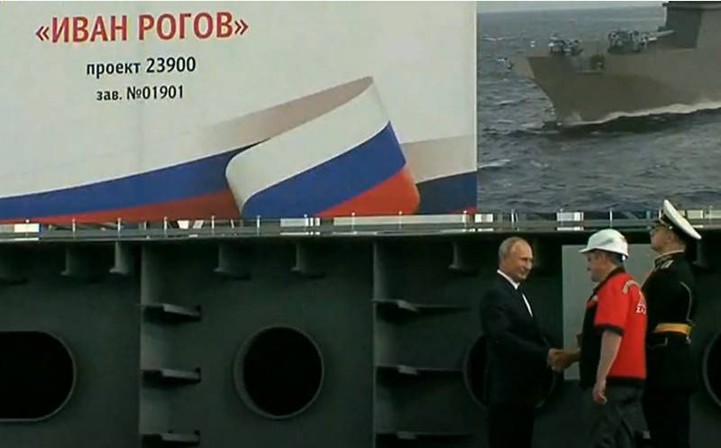 Both UDC and submarines: In Russia, a single day of laying down of warships passed