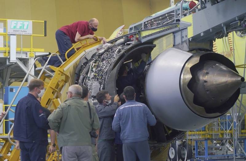 La primera instalación de motores PD-14 en el avión MS-21-310 tuvo lugar en Irkutsk