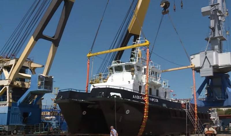 В Севастополе спущен на воду второй БГК проекта 23370Г «Александр Фирсов»