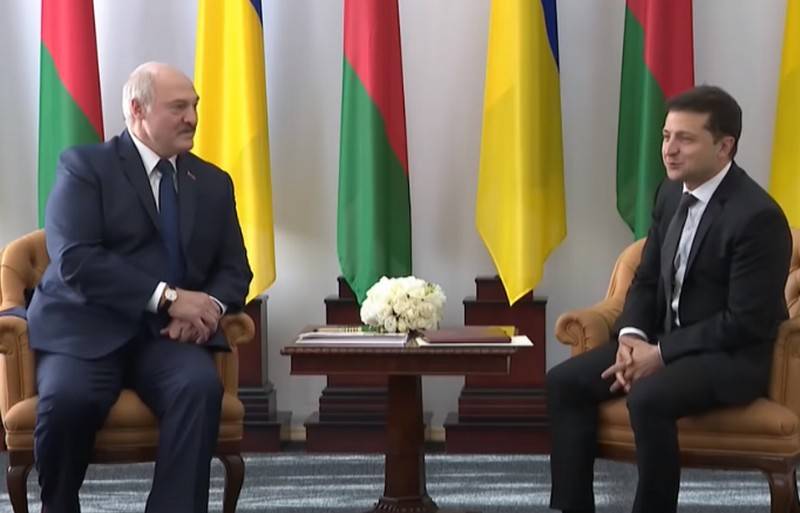 Zelensky e Lukashenka discutem a questão da extradição de russos detidos em Minsk