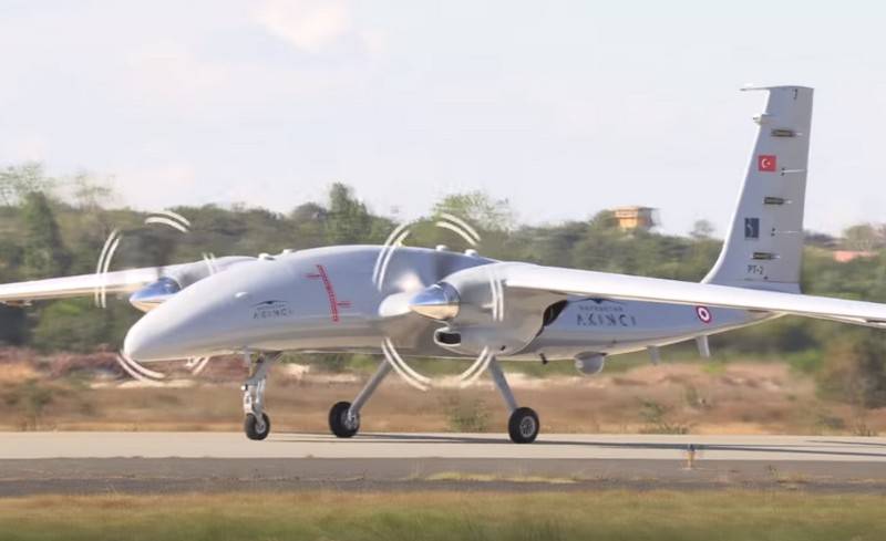 The second prototype of the Turkish-Ukrainian UAV Akinci made its first flight