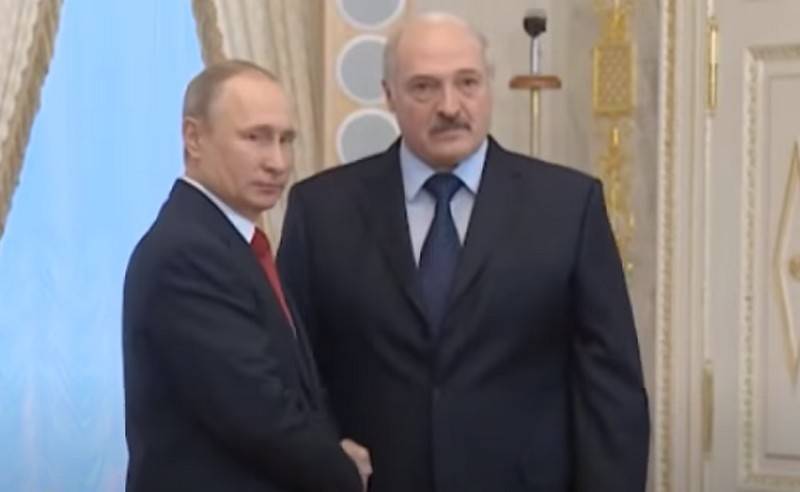 "Rusia proporcionará asistencia a la primera solicitud": Lukashenko estuvo de acuerdo con Putin