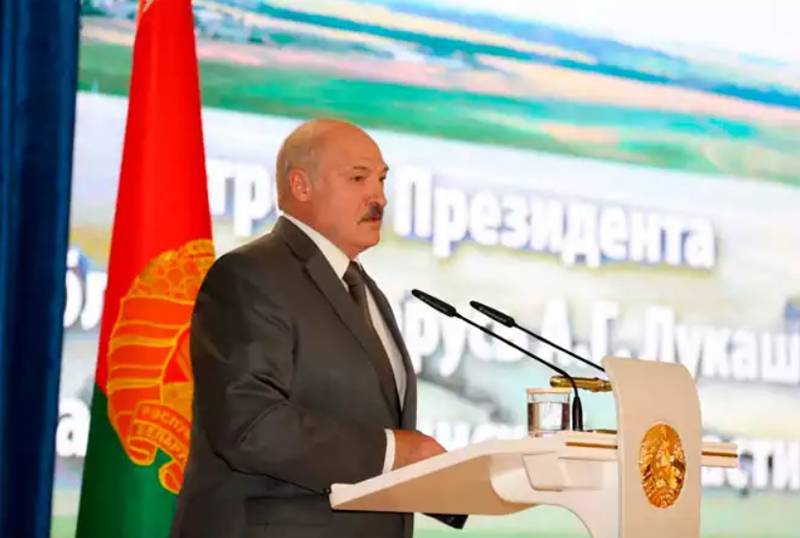 MZKT의 Lukashenka: 일하고 싶지 않고 떠나고 싶다면 문이 열려 있습니다.