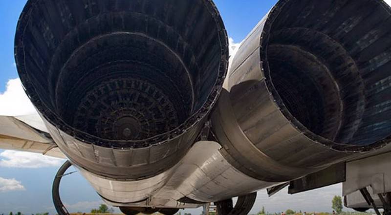 UEC ने Tu-32M ​​के लिए दूसरे चरण के NK-160 इंजन का पायलट बैच दिया