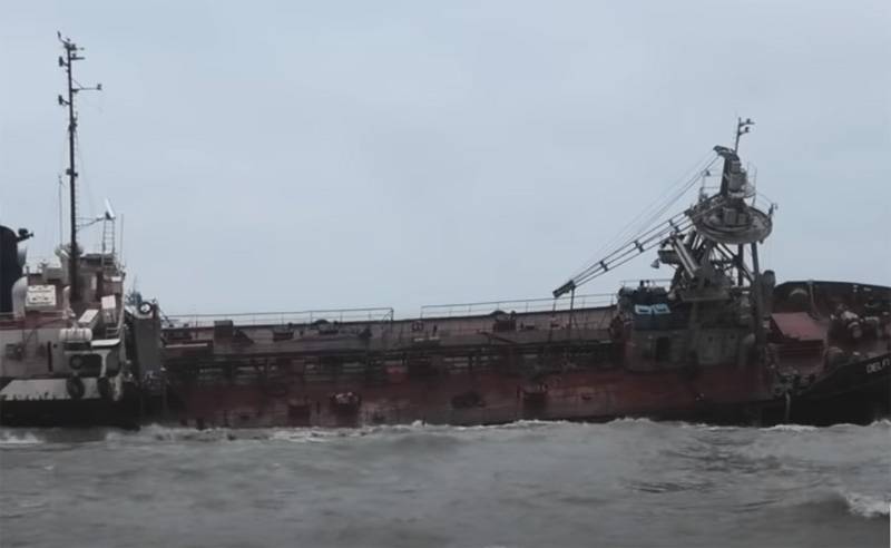 L'Ucraina ha nuovamente rinviato l'operazione per sollevare la nave cisterna affondata vicino a Odessa