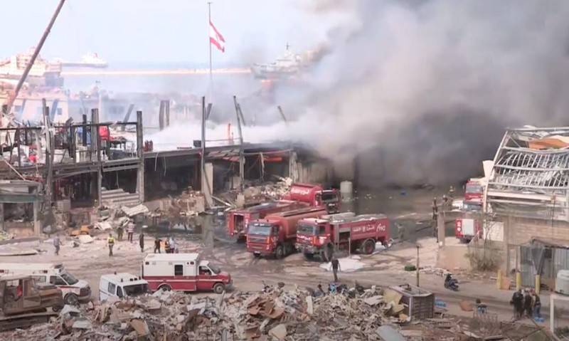 ベイルートの港で新たな火災が発生
