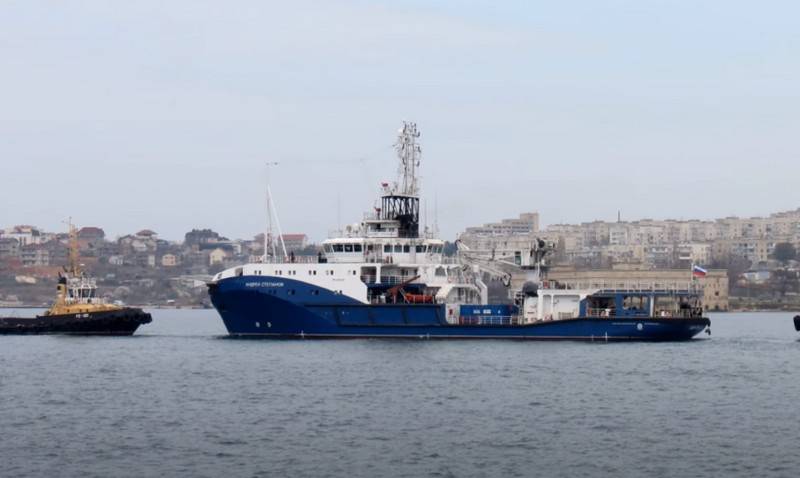 The sea tug of project 23470 "Andrey Stepanov" for the Pacific Fleet was carried out along the "Sevmorput"