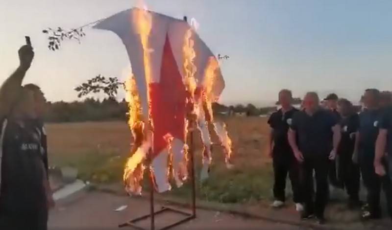 "Símbolo de odio y perdición": "veteranos" croatas quemaron una estrella de cinco puntas