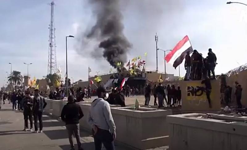 Les États-Unis ont menacé l'Irak de fermer l'ambassade américaine dans le pays