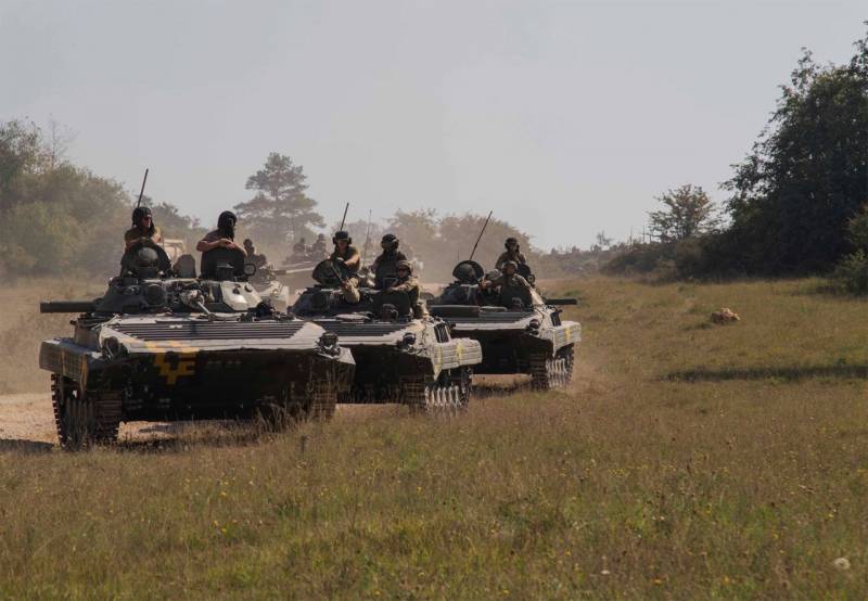 На учениях в Германии БМП-2 ВСУ доверили «прикрывать» колонну танков M1A1 Abrams армии США