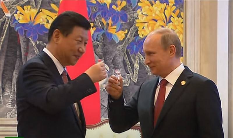 Британская пресса: Для спасения демократии важно остановить и Путина, и Си Цзиньпина