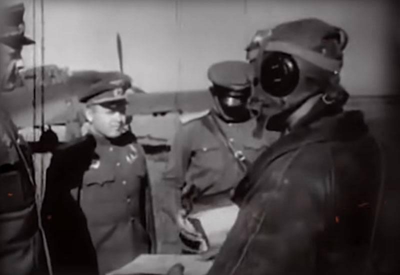 "Plötzlich sah ich, wie sich ihre Bombenluken öffneten": aus den Erinnerungen eines sowjetischen Piloten