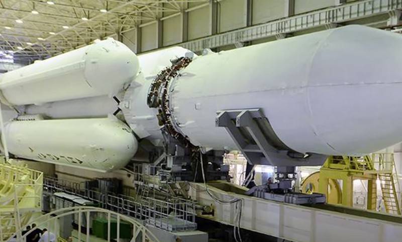 Roscosmosは、Angara-A5大型発射車両のXNUMX回目の発射日を延期しました