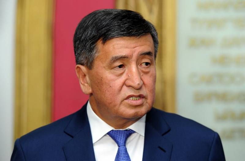Президент Киргизии введет войска в столицу страны