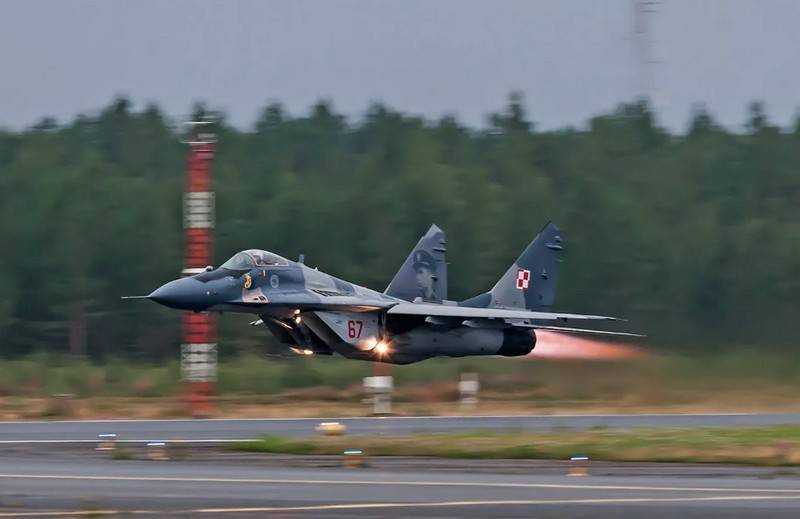 "It takes a lot of fuel for maneuverability": a pilot in the USA appreciated the MiG-29 fighter