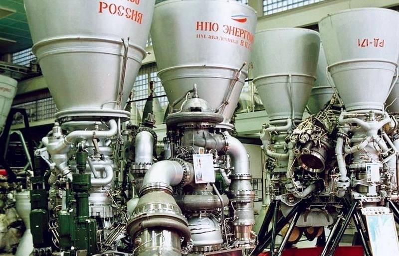 Roscosmos avaliou o momento do lançamento de novos motores de foguetes no mercado internacional